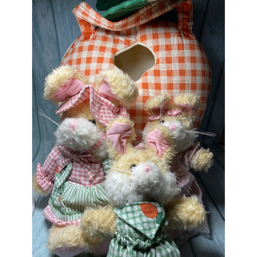 Easter Mommy Rabbit & 2 bunny Zip-up Carrot take along bag house play set plush